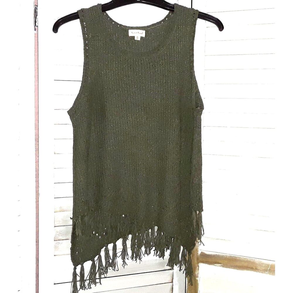 Hem And Thread Women's Vest Size M Pullover Fringed Asymmetrical Hem Green